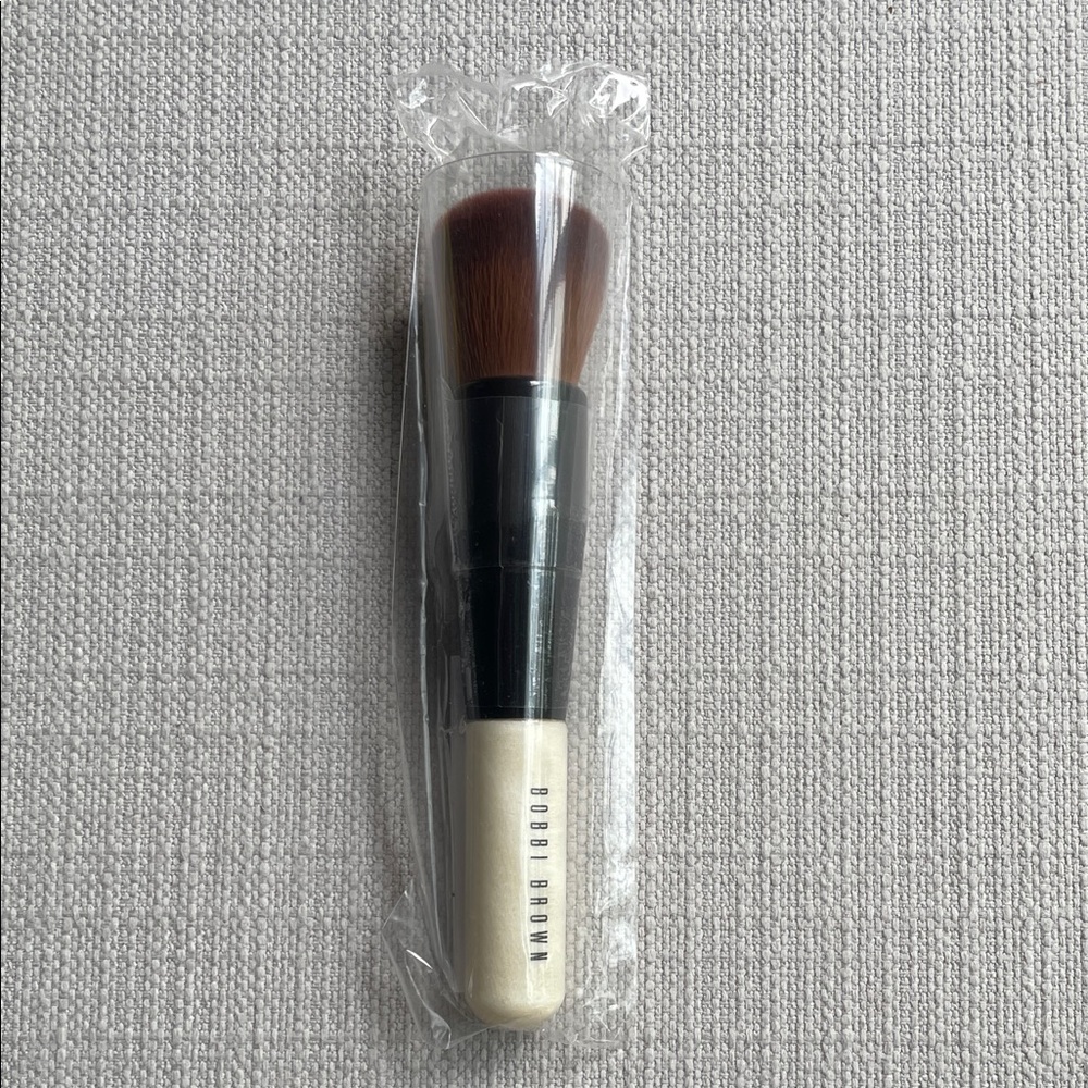 Bobbi Brown full coverage face Makeup Brush